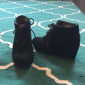 TOMS black suede wedge booties size 7